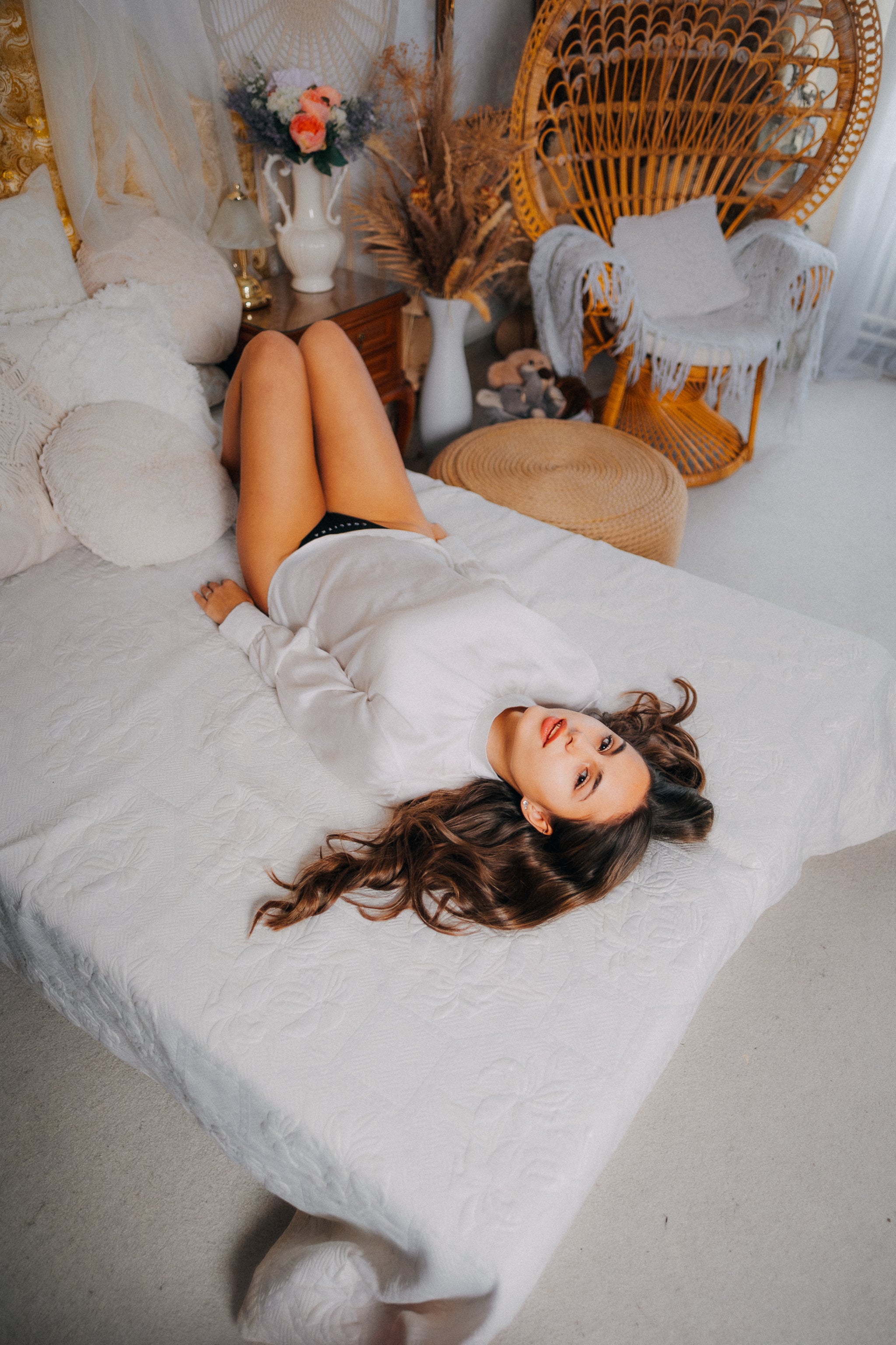 Hot girl on bed for coklitka campaign
