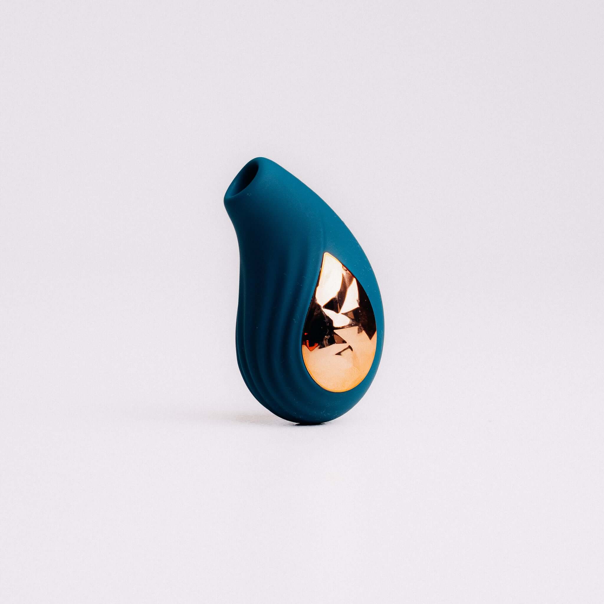 Top vibrator for pleasure