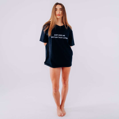 JUST KISS ME - tee
